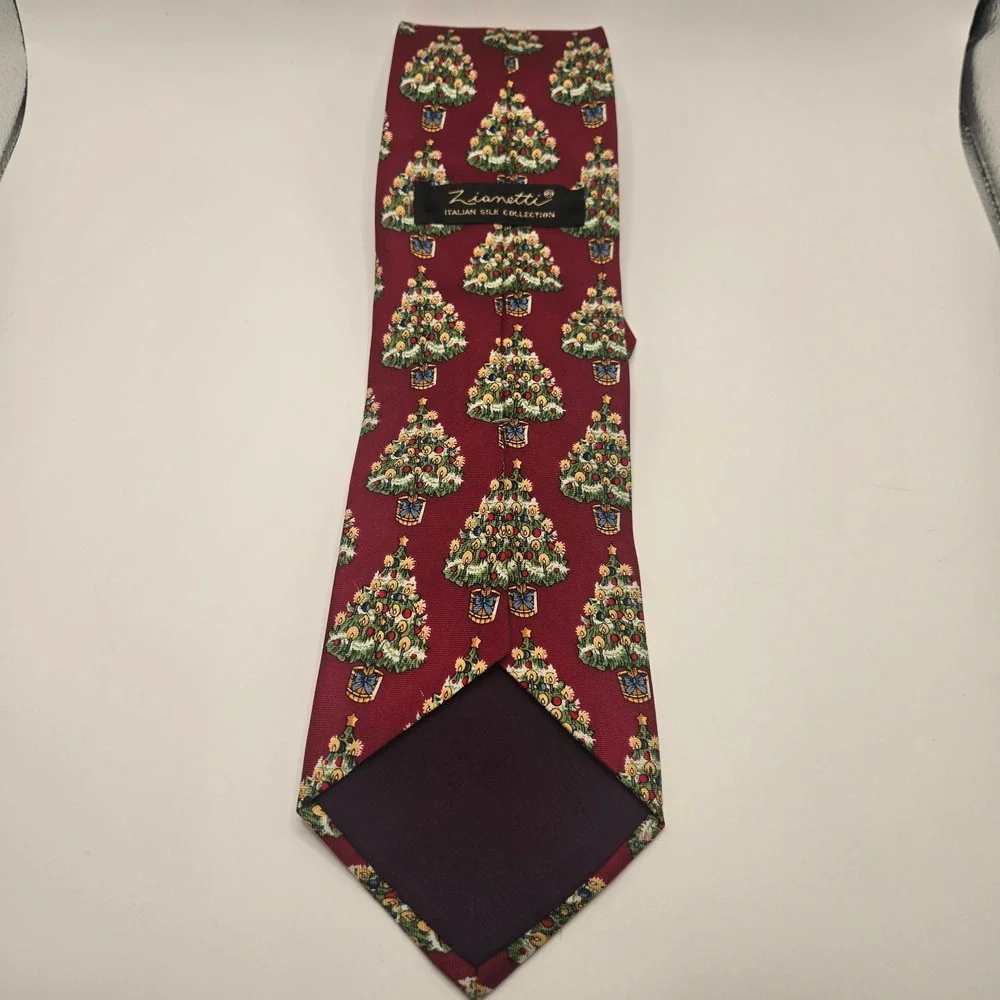 Ziometti Italian Silk Christmas Tree Tie red Holiday 100% Silk made Italy A1